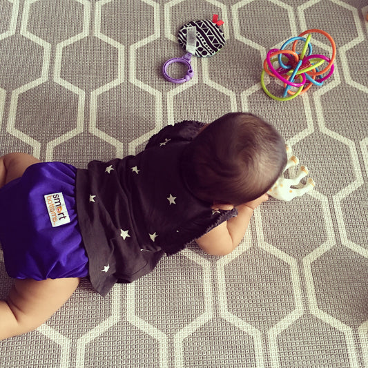 Smart Bottoms cloth diapers feature 100% organic cotton cloth diapers that are fashionable and made in the USA