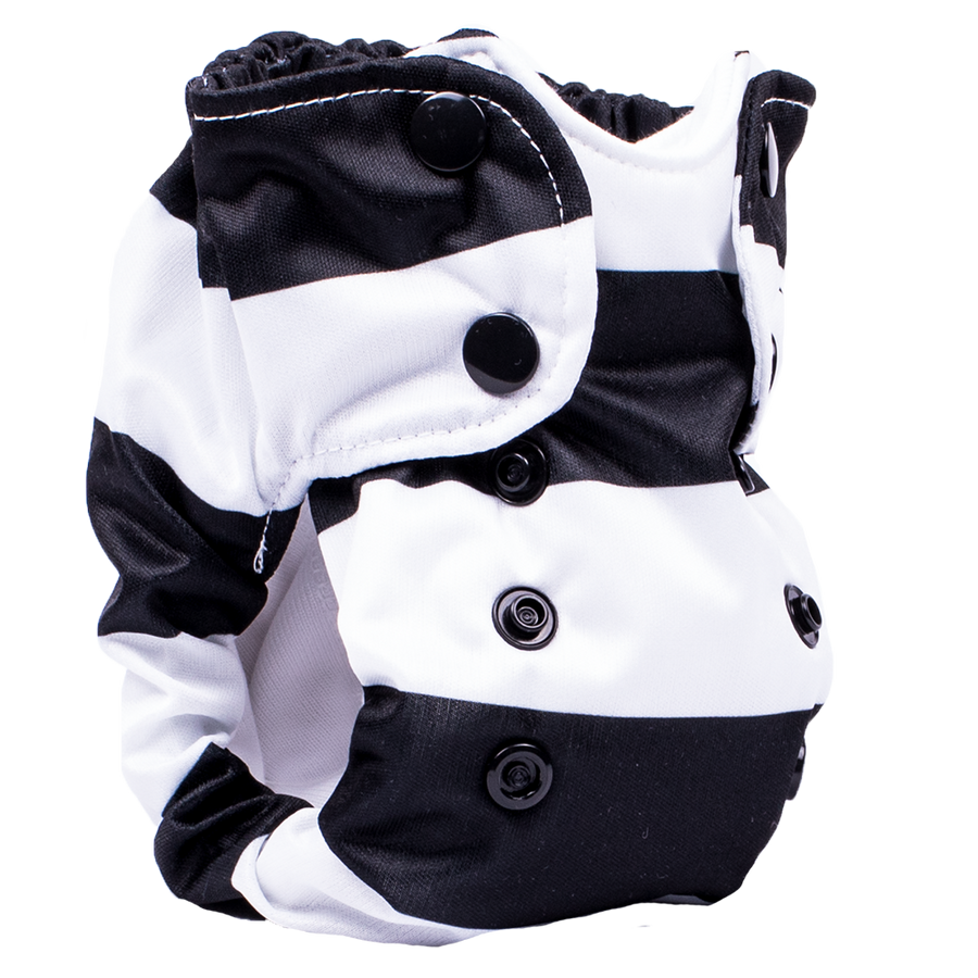 Smart Bottoms - Born Smart Newborn Diaper - Organic cloth diaper - Manhattan black and white newborn cloth diaper 